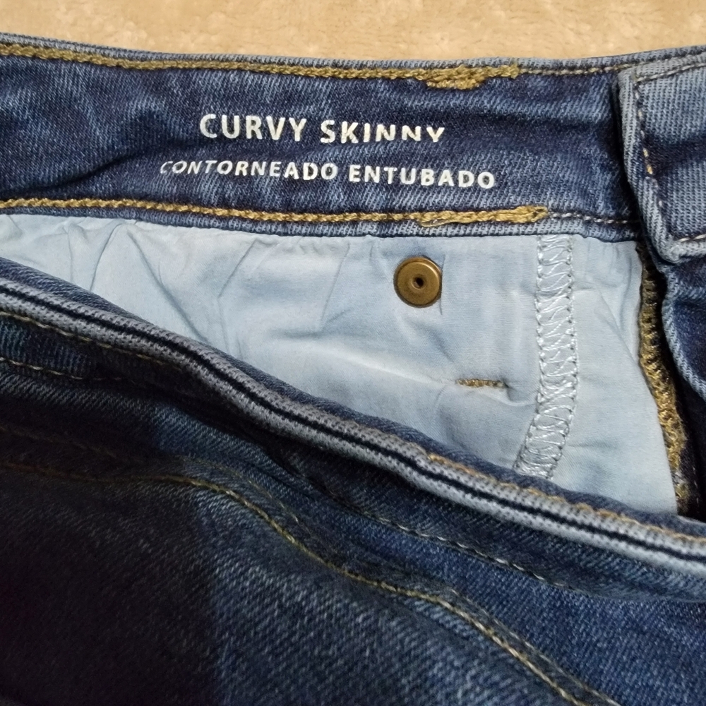 Universal Threads Jeans - Picture 3 of 7